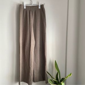 Aritzia Wilfred Wide Stretch Pants